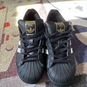 Kids black and gold superstars